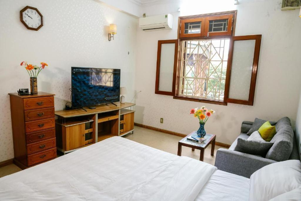 Hola House Hà Nội